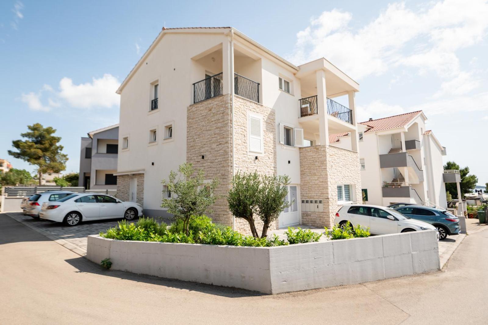 Apartments Piskulic Brodarica  Exterior foto